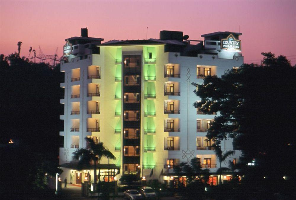 Country Inn & Suites 哈里瓦 外观 照片